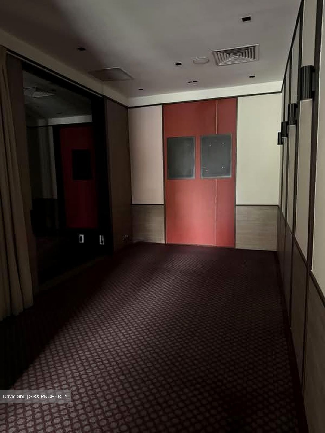 Connexion (D8), Retail #569581011